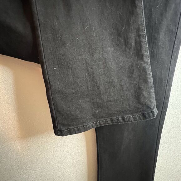 Levi's Women's Jeans 10 / 30 Slight Demi Curve Boot Cut Classic Rise Black Wash - Picture 3 of 9